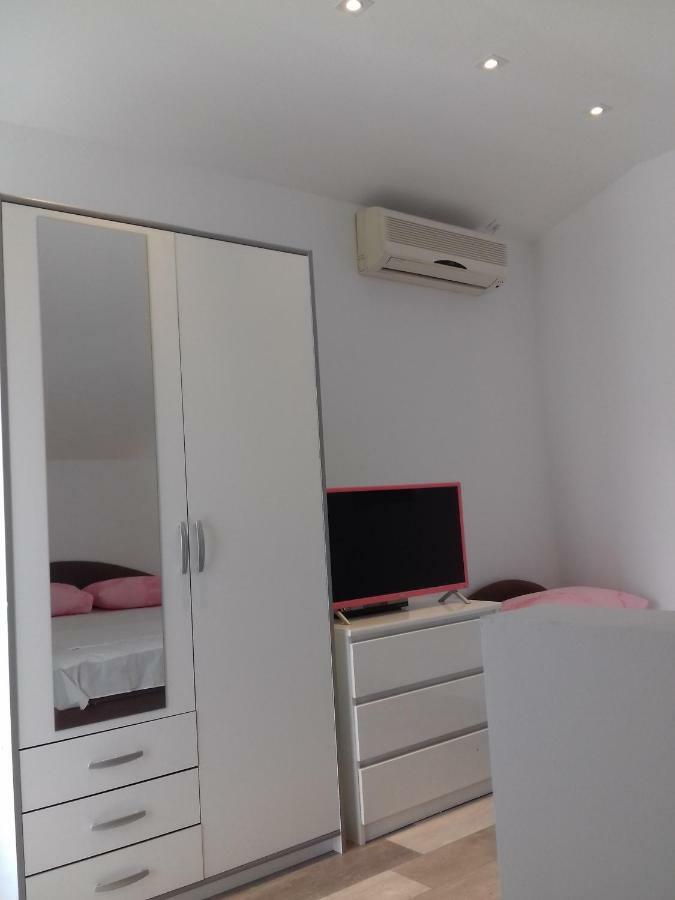 Apartman Nena Apartamento Slatine Exterior foto
